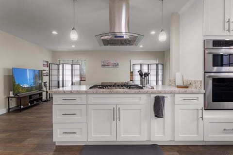 Open concept kitchen to family room