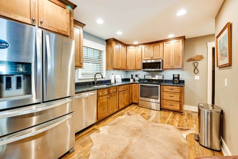 Kitchen | 1st Floor | Coffee Maker | Dishwasher | Cooking Basics