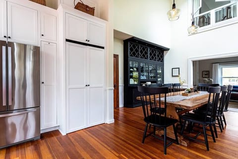 Open and Airy Kitchen