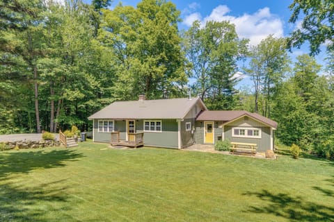 Wardsboro Vacation Rental | 3BR | 1.5BA | 1,200 Sq Ft | 2 Steps Required