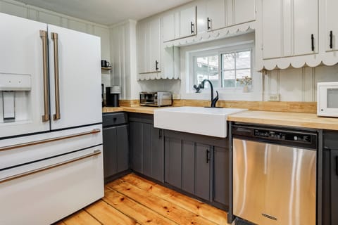 Kitchen | Cooking Basics Supplied