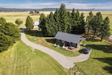 Tranquility and beauty define Crater Lake Ranch cabin for your vacation