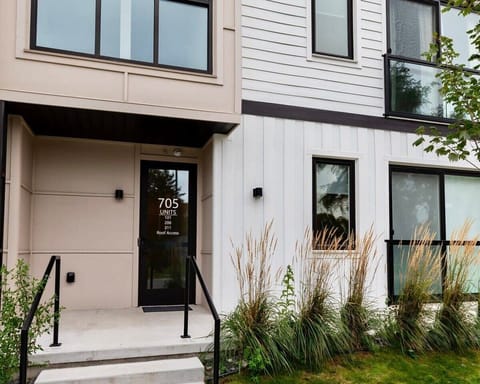 Modern condo in the heart of Traverse City