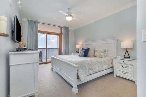 Wake up to incredible views!