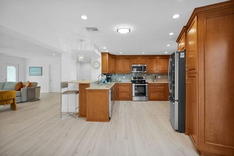 Fully stocked kitchen with all utensils and cooking equipment provided