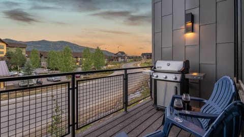 Grill out on the main level balcony!