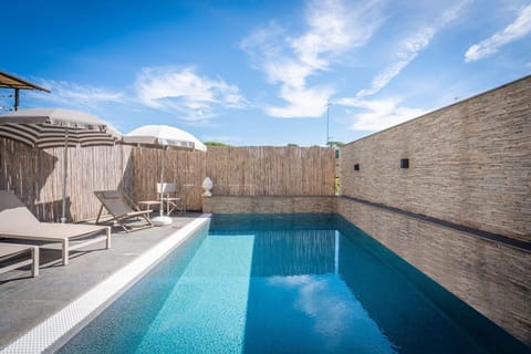 Swimming Pool, Composite Material, Resort, Hotel, Design, Tile, Villa, Eco Hotel, Water Feature, Outdoor Furniture