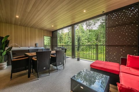 Patio with furniture and plancha (1)
