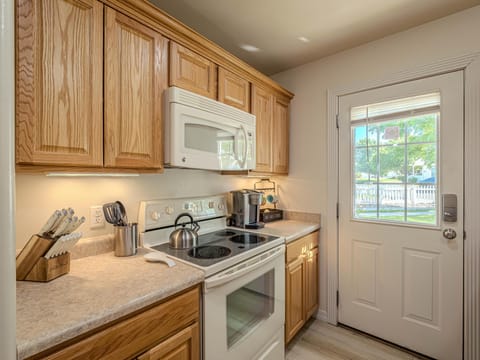 Whether you're cooking or ordering in, everything you need is here