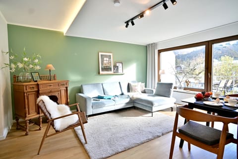 living-dining room apartment Moselfiziert