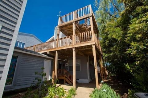 Welcome to Pelican Perch!
