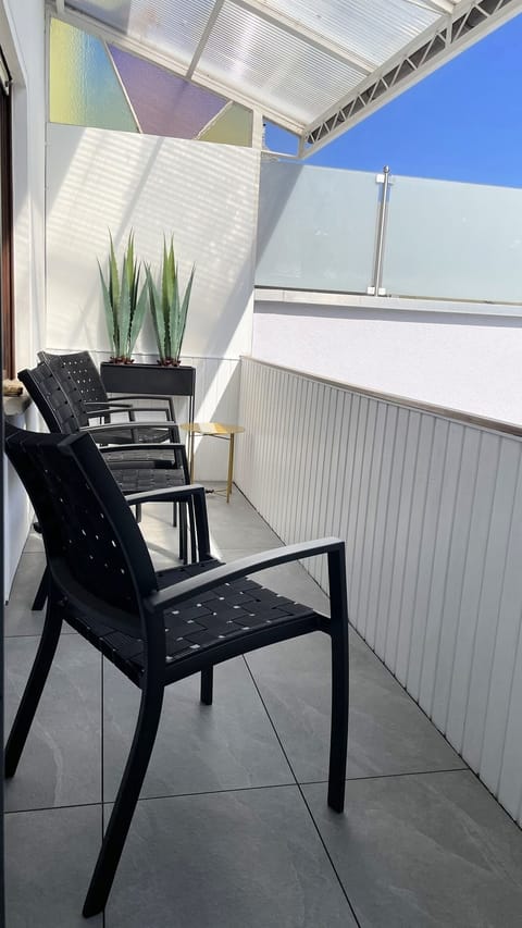 balcony apartment Weinsinnig