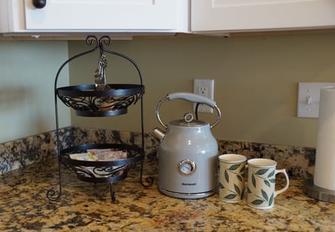 Hot Water Kettle for Tea or Hot Chocolate