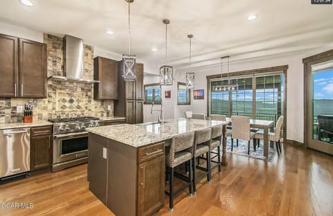 Fully stocked kitchen to prepare all meals!