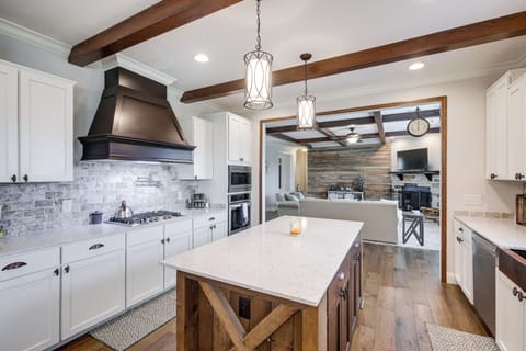 Kitchen | Keurig Coffee Maker | Cooking Basics | Dishware & Flatware