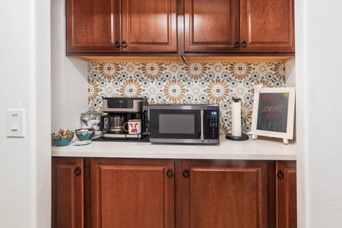 Charming Coffee Nook – Your Cozy Spot for a Perfect Brew