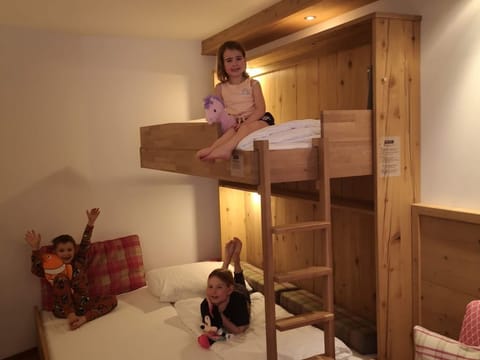 Enzian Suite Family - Biohotel Castello Koenigsleiten Apartment in Salzburgerland