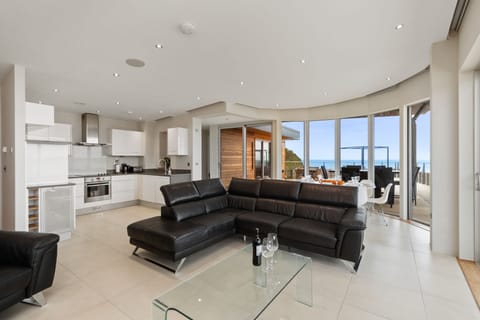 Spectacular Sea Views