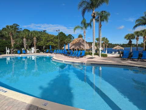Beach/Tradewinds pool