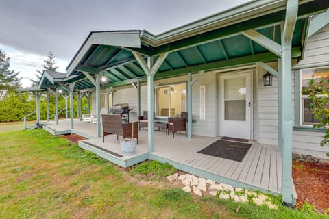 Port Angeles Vacation Rental | 3BR | 2BA | 1,800 Sq Ft | Stairs Required