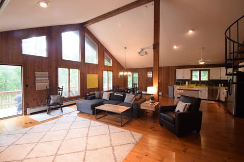 2nd Floor Living Area