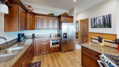 Indoors, Hardwood, Kitchen, Floor, Flooring