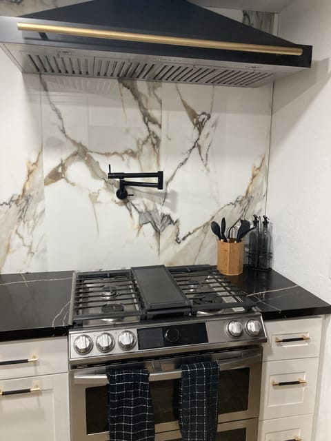 Convection oven with 5 burner range