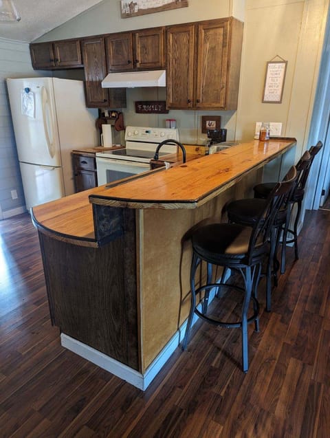 Kitchen Bar