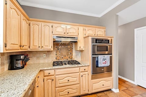 C59995c3 8436 4395 9c80 92c7982561fd