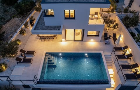 Stylish Villa Olea with 32sqm heated swimming pool 
