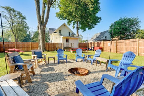 Hart Vacation Rental | 3BR | 2BA | 1,400 Sq Ft | Stairs Required to Access