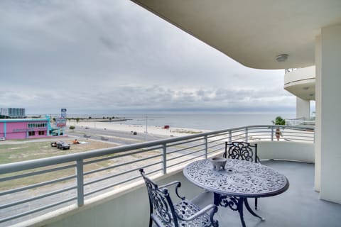 Biloxi Vacation Rental | 2BR | 2BA | 1,350 Sq Ft | Step-Free Access via Elevator