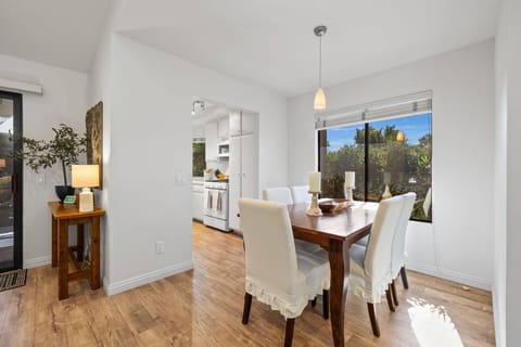 Dining Room & Kitchen