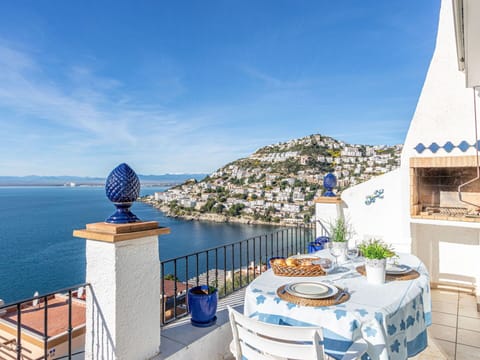 Water, Sky, Cloud, Property, Swimming Pool, Seaside Resort, Azure, Blue, Building, Outdoor Furniture