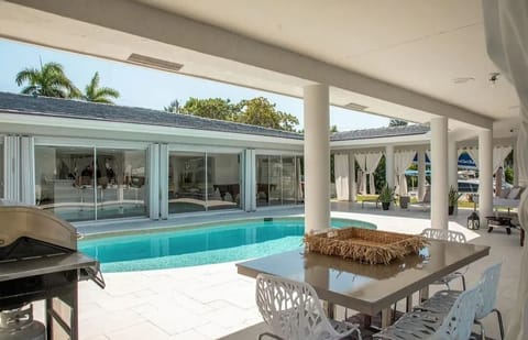 Dive into vacation mode in our inviting pool. Fun in the sun starts here!