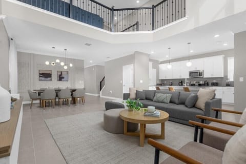 571 Sweet Birdie St (2).jpg
