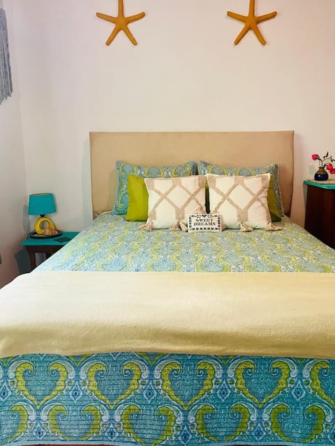 We provide plenty of quality linens, towels, extra pillows & blankets. 