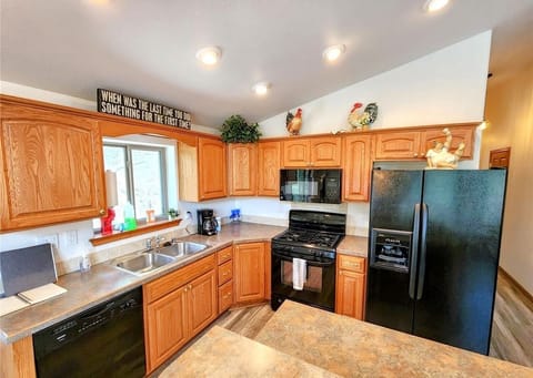 Island seating and lots of room to be together