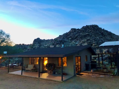 CASAdorayme private boulder-filled 2.5 acre solar-powered property by JTNP