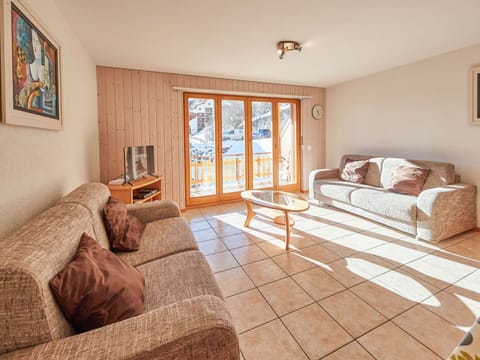 Brown, Table, Couch, Picture Frame, Furniture, Comfort, Wood, Building, Window, Interior Design