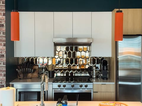 Fully-equipped kitchen