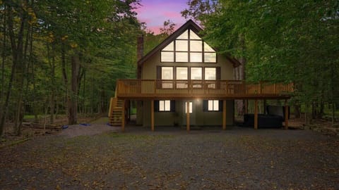 Secluded A-Frame Cabin in the Woods – Cozy Mountain Retreat