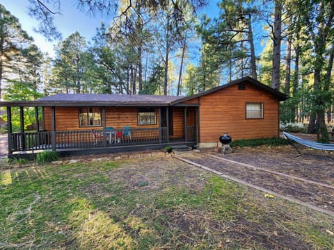 The Ponderosa Cabin at Lazy Oaks Resort