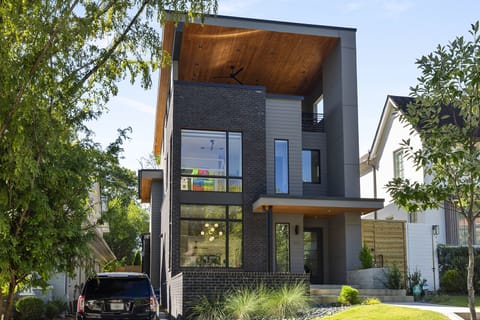 Front of main house on 9th St. 
