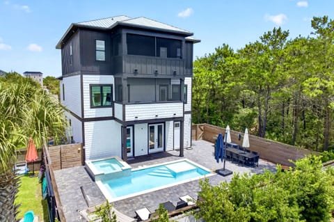 Sandbar | Sleeps 28 • Private Beach Access • Heated Pool • Hot Tub • FREE 2 Golf Carts

Private gated beach access just steps away! Enjoy a heated pool, hot tub, game room, and 2 FREE street-legal golf carts. Perfect for large families and group getaways!