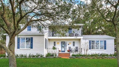 The Elby! A restored 1940's masonry home from the heyday of Cypress Gardens