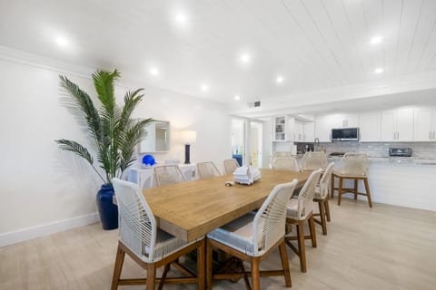 Enough space for the entire group to sit and eat