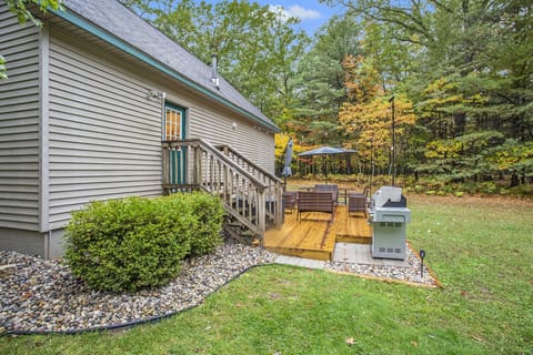 Back Deck, Seating Area and Picnic Table with Umbrellas, Gas Grill