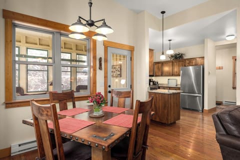 Dining area seating for 4 guests