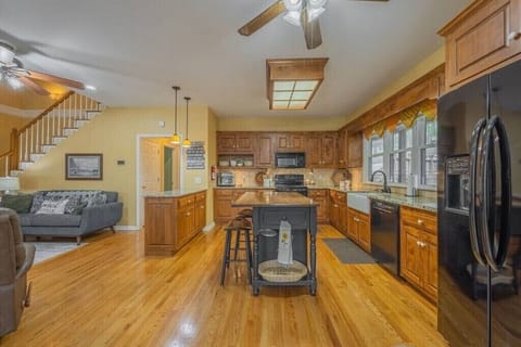 Huge kitchen with plenty of space for a large family